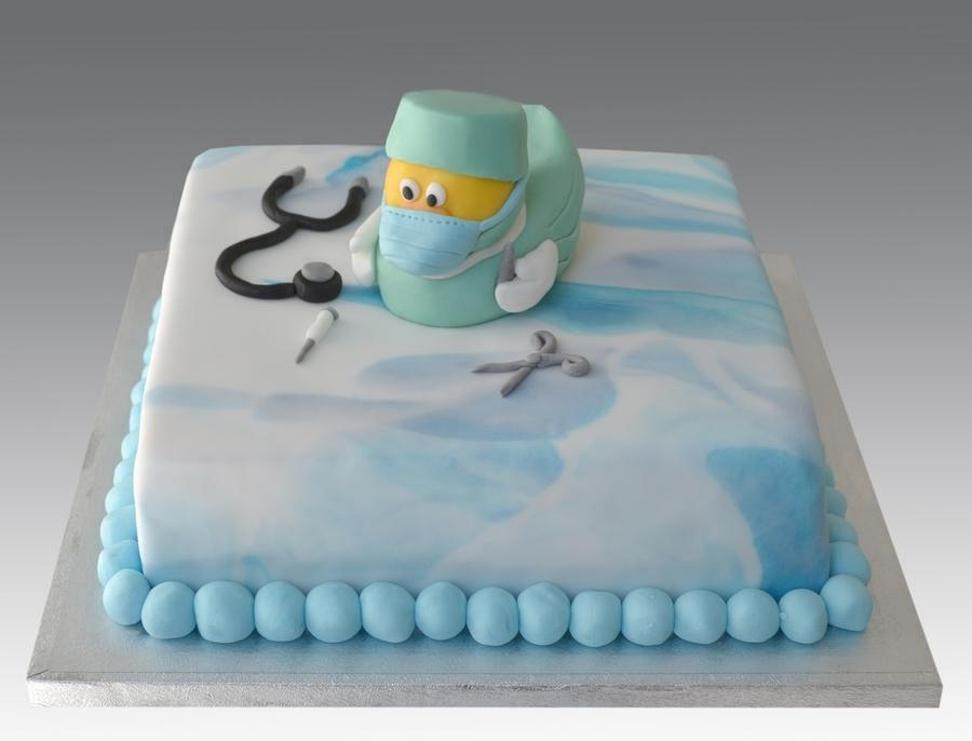 surgeon birthday cake