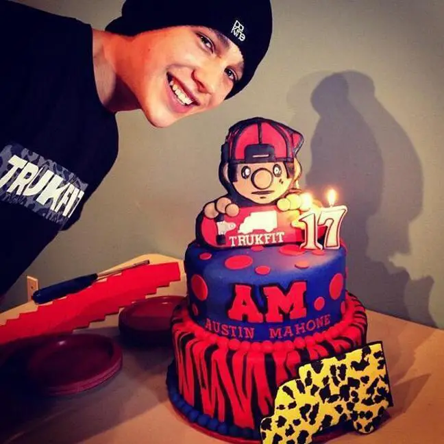swag birthday cakes