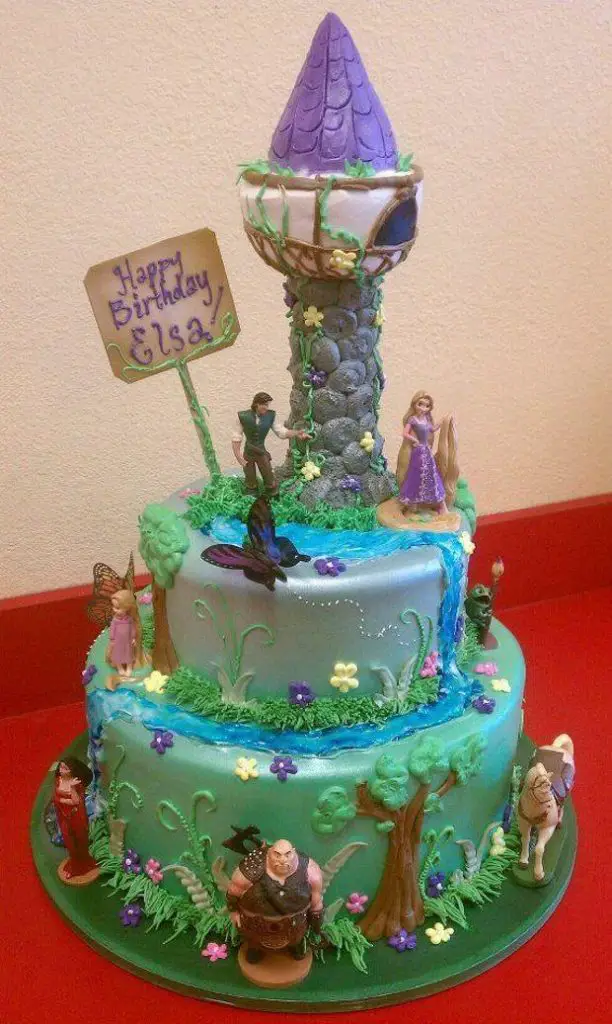 Tangled Birthday Cakes - TheSmartCookieCook