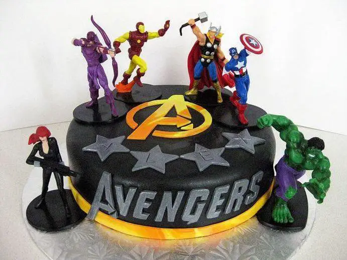 the avengers birthday cakes