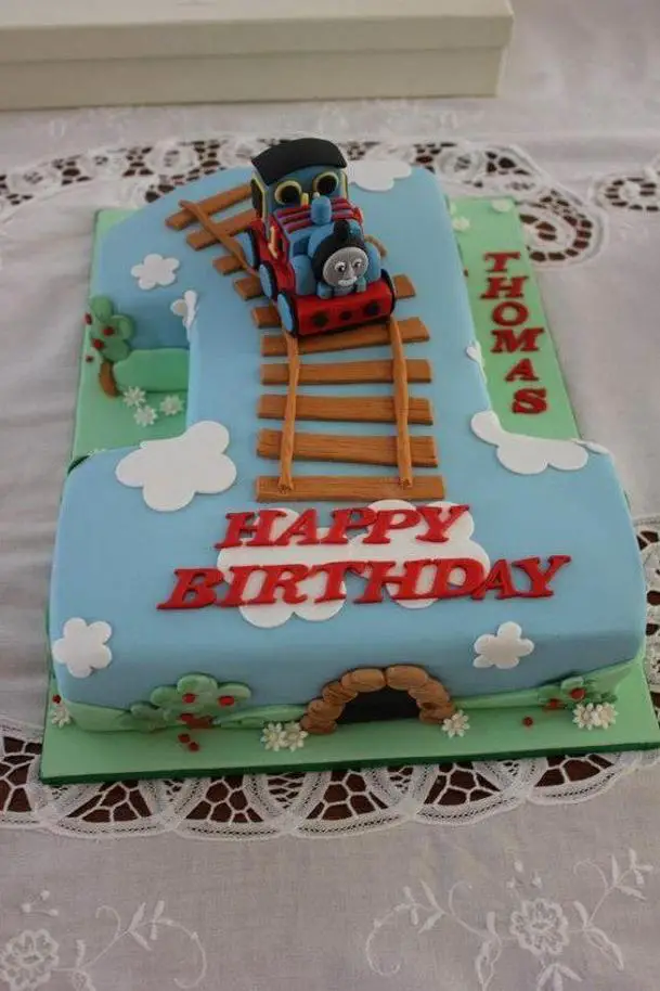 thomas the train 1st birthday cake