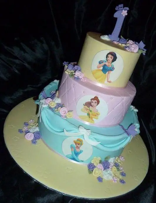 tiered princess birthday cakes